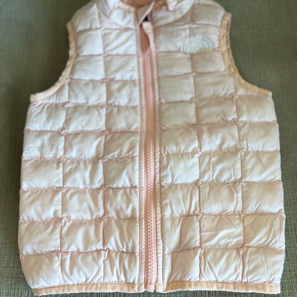 The North Face Pink Quilted Vest - Picture 2 of 4